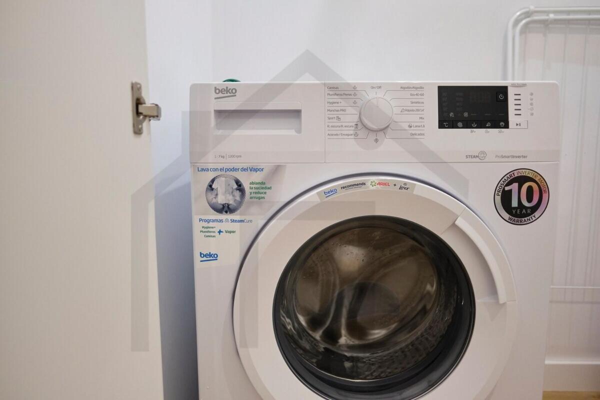Cervantes - Apartamento A Estrenar Con Parking Gijón Exterior foto